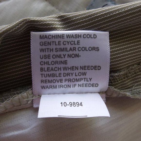 Walter Hagen Golf Shorts Khaki with Pin Stripe Pattern, Size 36, EUC! - Picture 5 of 9